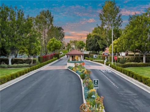 525 Riviera Court, Fullerton, CA