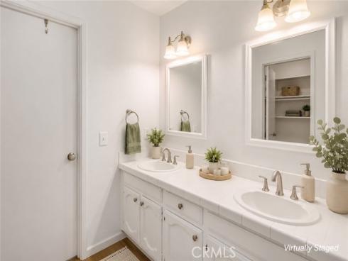 670 W Glenwood , Fullerton, CA