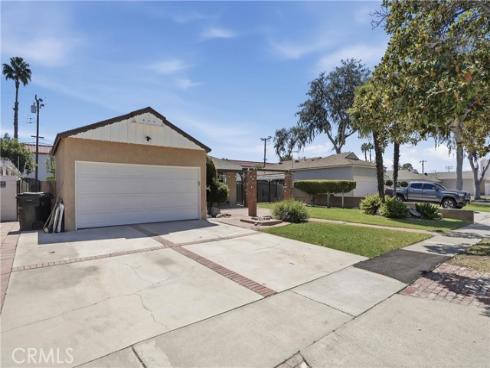 206 E Rosslynn , Fullerton, CA