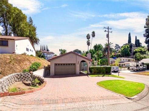 800 N Arroyo , Fullerton, CA