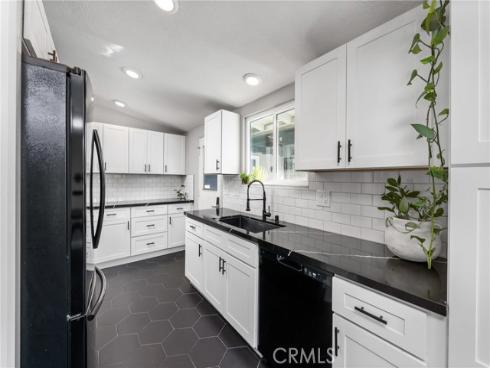 9102 Healey Dr , Garden Grove, CA