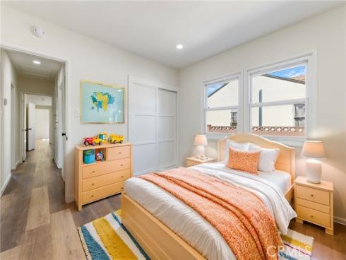 11421 Robert Lane , Garden Grove, CA