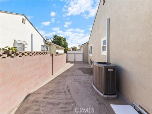 11421 Robert Lane , Garden Grove, CA