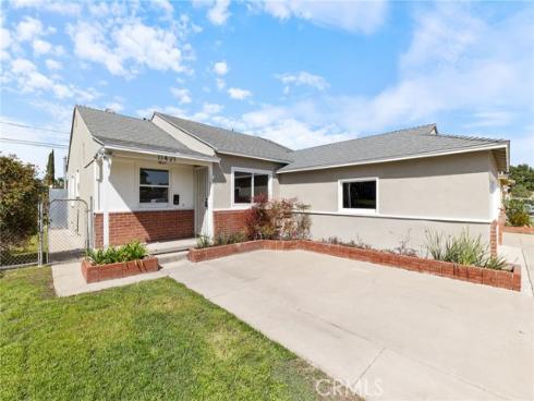 11421 Robert Lane , Garden Grove, CA