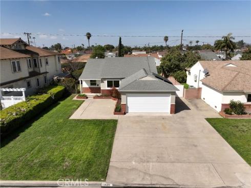 11421 Robert Lane , Garden Grove, CA