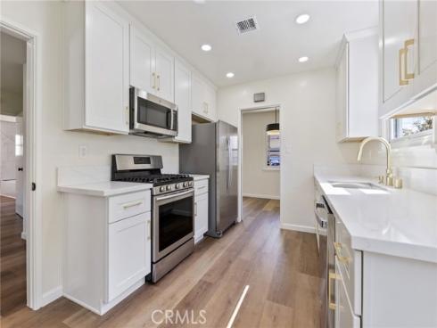 11421 Robert Lane , Garden Grove, CA