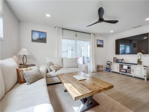 6342 Chapman Avenue , Garden Grove, CA