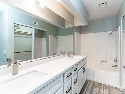 13100 Creek View 204 Drive, Garden Grove, CA