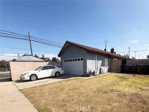 10882  Chapman   Avenue, Garden Grove, CA