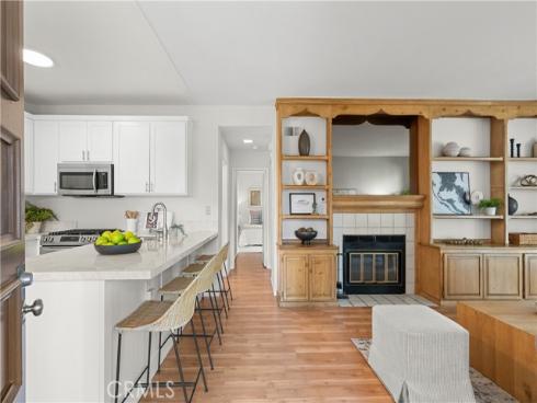 10521  Lakeside  I  Drive, Garden Grove, CA