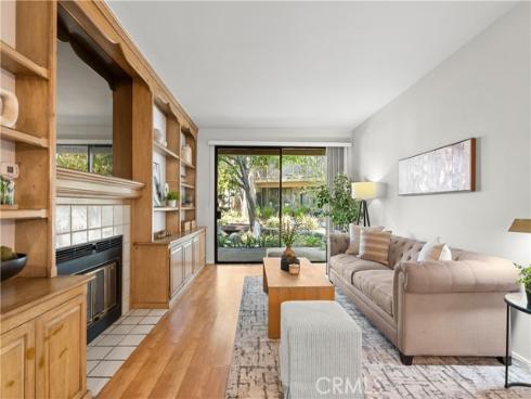 10521  Lakeside  I  Drive, Garden Grove, CA