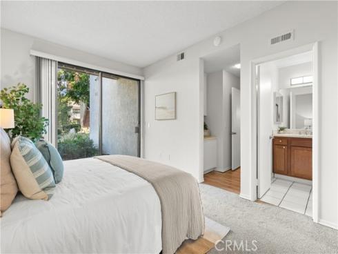 10521  Lakeside  I  Drive, Garden Grove, CA