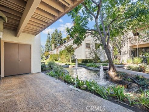 10521  Lakeside  I  Drive, Garden Grove, CA