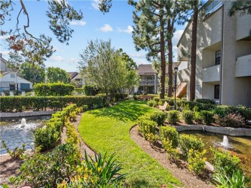 10521  Lakeside  I  Drive, Garden Grove, CA