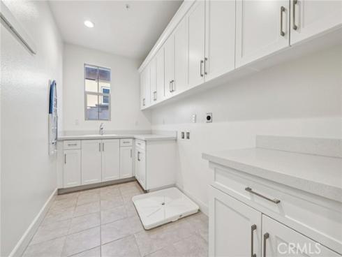 12925  Dahlia  , Garden Grove, CA