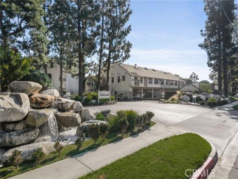 10571 Lakeside D Drive, Garden Grove, CA