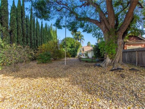 11252 Chapman Ave , Garden Grove, CA