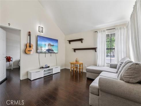 10601 Lakeside J