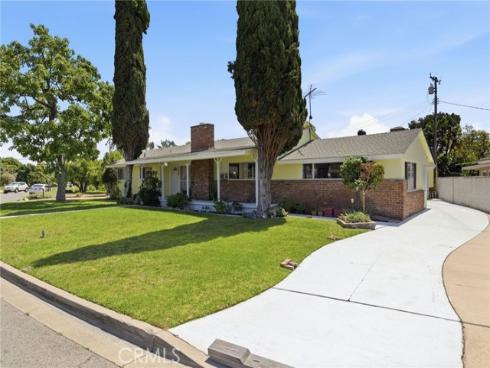 10172 Edgewood Lane