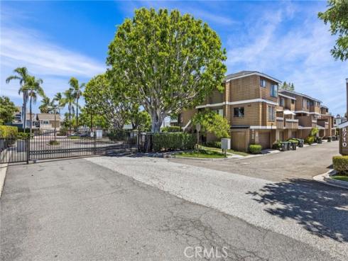8720 Meadow Brook B , Garden Grove, CA