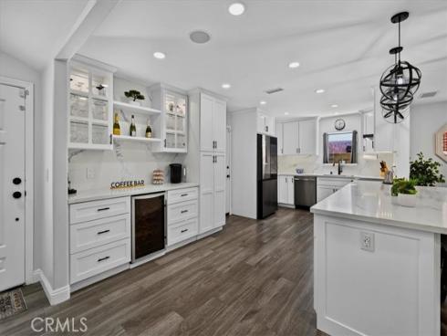 6691 Chapman Avenue, Garden Grove, CA