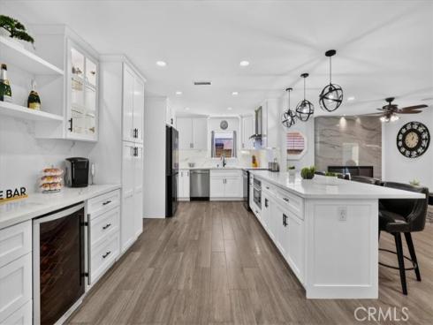 6691 Chapman Avenue, Garden Grove, CA