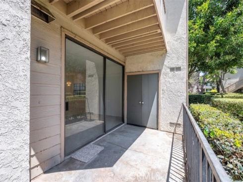10530 Lakeside G Drive, Garden Grove, CA