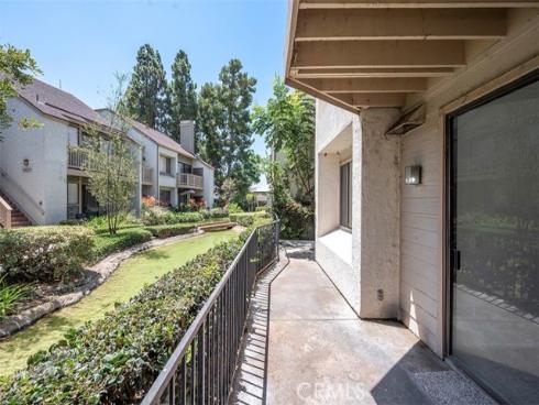 10530 Lakeside G Drive, Garden Grove, CA