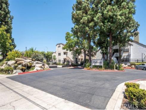 10530 Lakeside G Drive, Garden Grove, CA