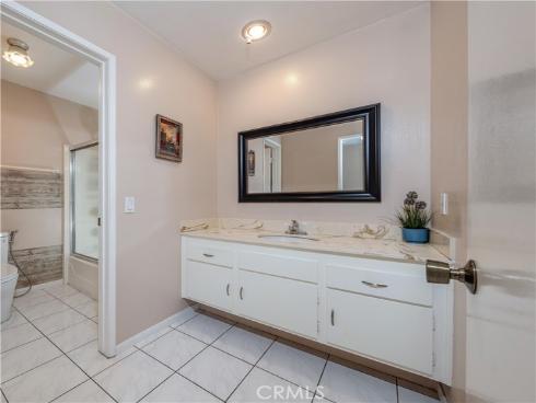 13875 La Jolla Plaza, Garden Grove, CA