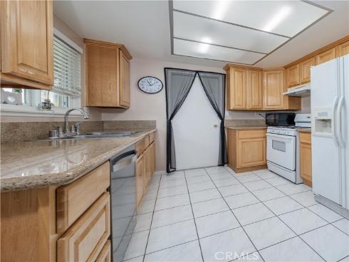 13875 La Jolla Plaza, Garden Grove, CA