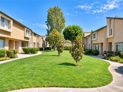 13934 Magnolia , Garden Grove, CA