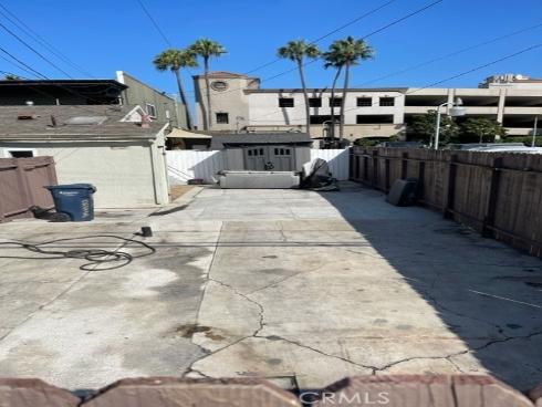 214  Walnut   Avenue, Huntington Beach, CA