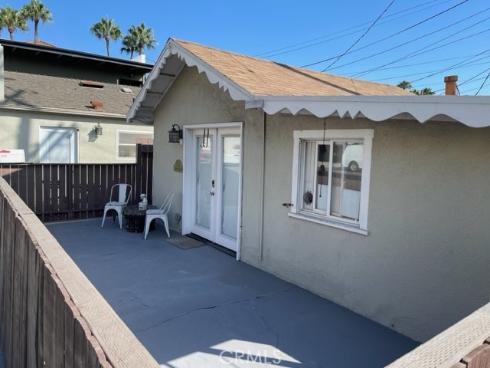 216 Walnut Avenue, Huntington Beach, CA