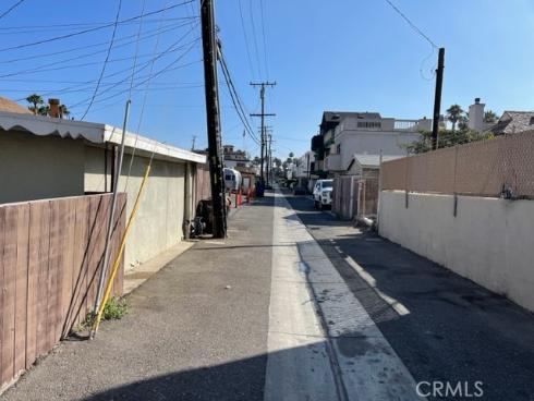 216 Walnut Avenue, Huntington Beach, CA