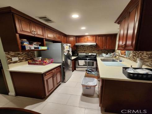 216 Walnut Avenue, Huntington Beach, CA