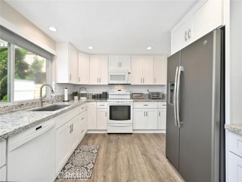 6712 Lawn Haven Drive, Huntington Beach, CA