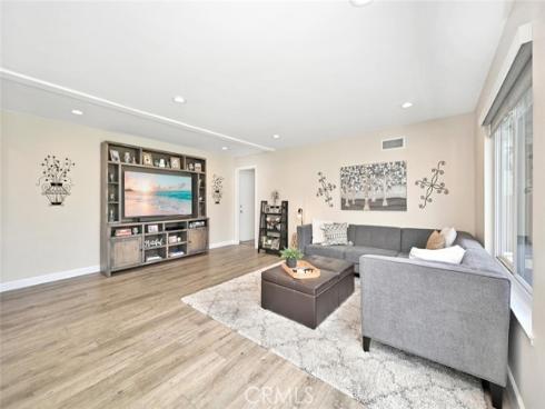 6712 Lawn Haven Drive, Huntington Beach, CA