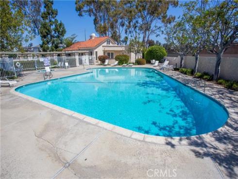 7445  Seastar  6  Drive, Huntington Beach, CA