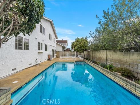 15562 Placid Circle, Huntington Beach, CA