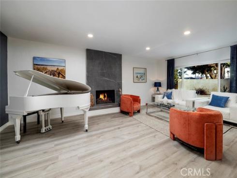 16592 Grimaud Lane, Huntington Beach, CA