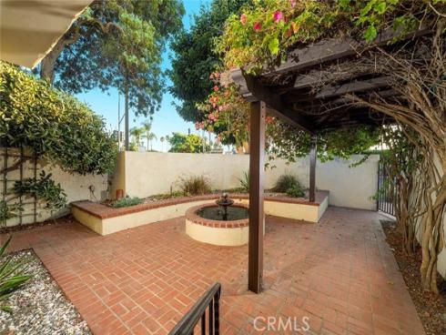16592 Grimaud Lane, Huntington Beach, CA
