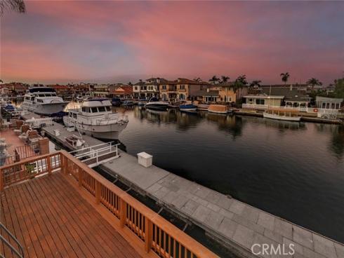 16592 Grimaud Lane, Huntington Beach, CA