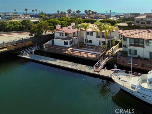 16592 Grimaud Lane, Huntington Beach, CA