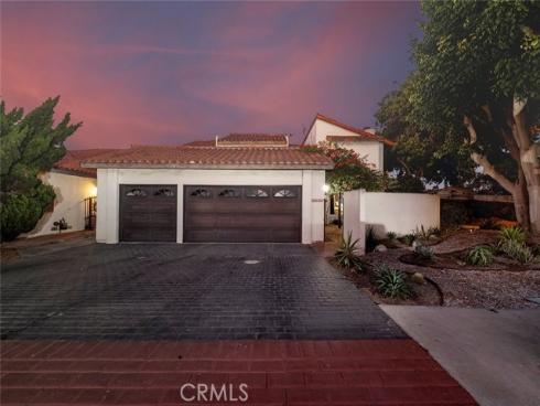 16592 Grimaud Lane, Huntington Beach, CA
