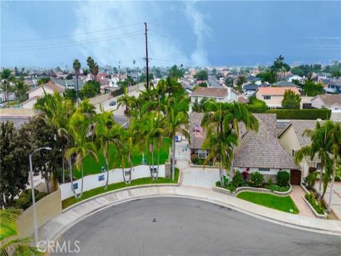 9511 Port Clyde Drive, Huntington Beach, CA