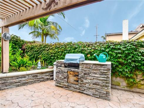 9511 Port Clyde Drive, Huntington Beach, CA