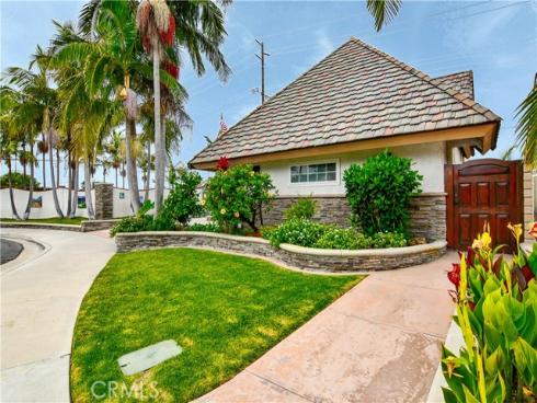 9511 Port Clyde Drive, Huntington Beach, CA