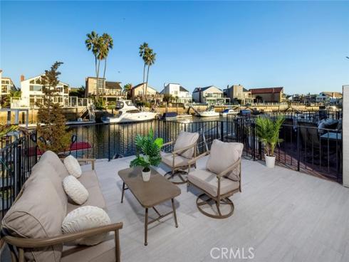 16084 Bonaire Circle, Huntington Beach, CA