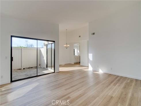 8686 Merced 1010A Circle, Huntington Beach, CA